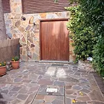 Pequeno Adosado De Montana Con Terraza