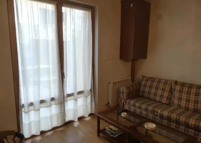 Pequeno Adosado De Montana Con Terraza Villanova