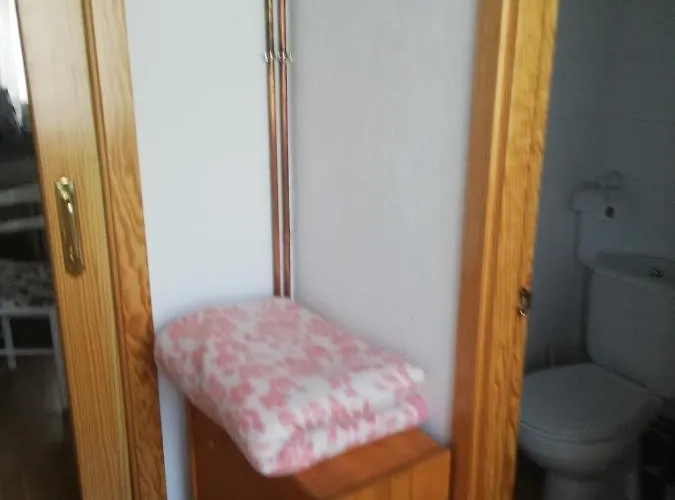 Semesterbostad Pequeno Adosado De Montana Con Terraza Villanova