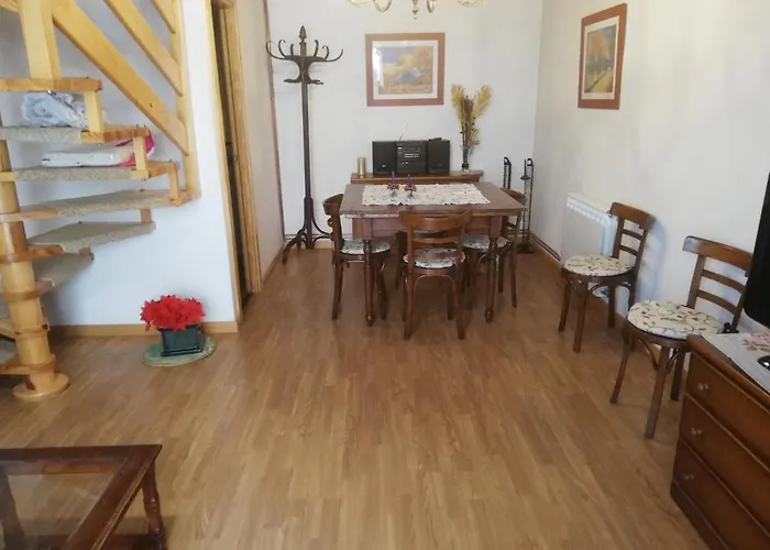 Semesterbostad Pequeno Adosado De Montana Con Terraza *