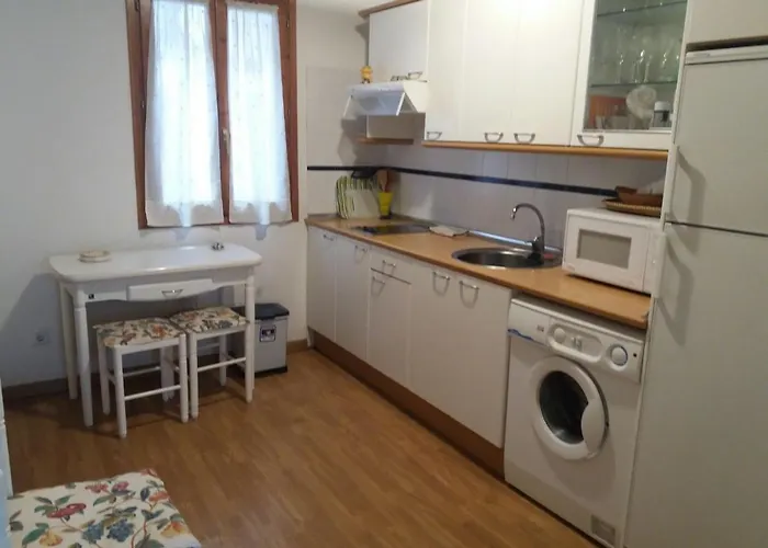 Pequeno Adosado De Montana Con Terraza * Villanova